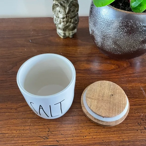 SOLD Rae Dunn Salt Cellar - Picture 4 of 5